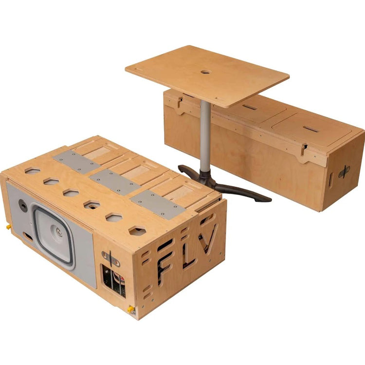 box aménagement FLV avec une table et un caisson bois