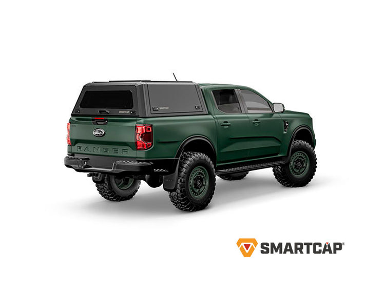 Hardtop RSI EVOa Adventure noir sur Ford F150 Vert Foncé