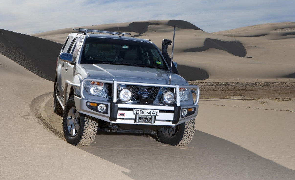 Nissan Pathfinder R51 après 2010 dans le désert