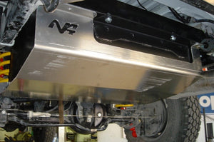 ski de protection N4 fixé sur un véhicule pour le réservoir