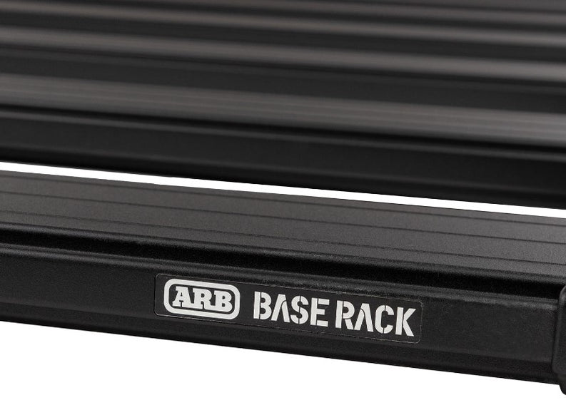 vue de près d'un logo ARB Baserack sur galerie