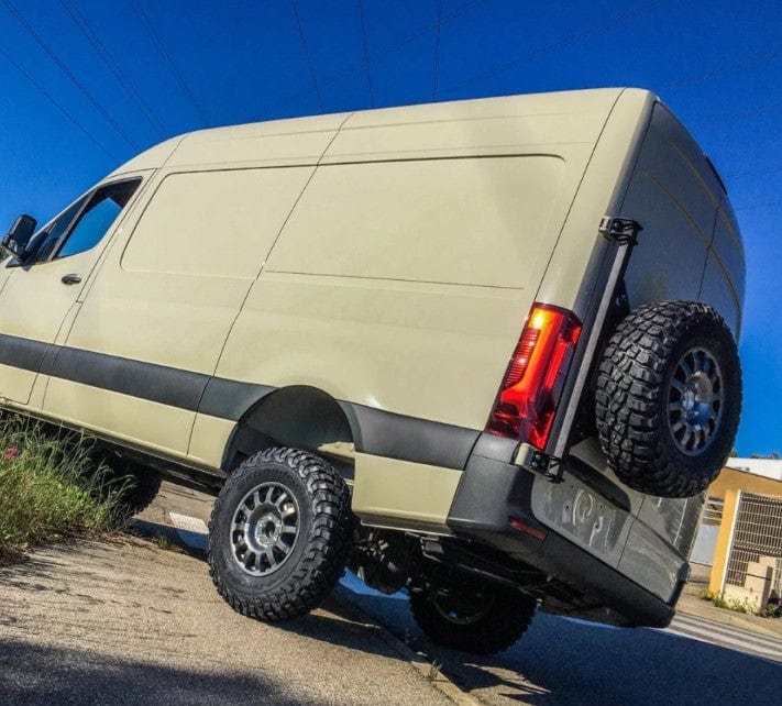 Porte-roue arrière gauche N4 - Mercedes Sprinter 2018+