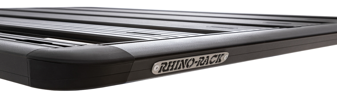 plaque aluminium rhinorack sur galerie de toit